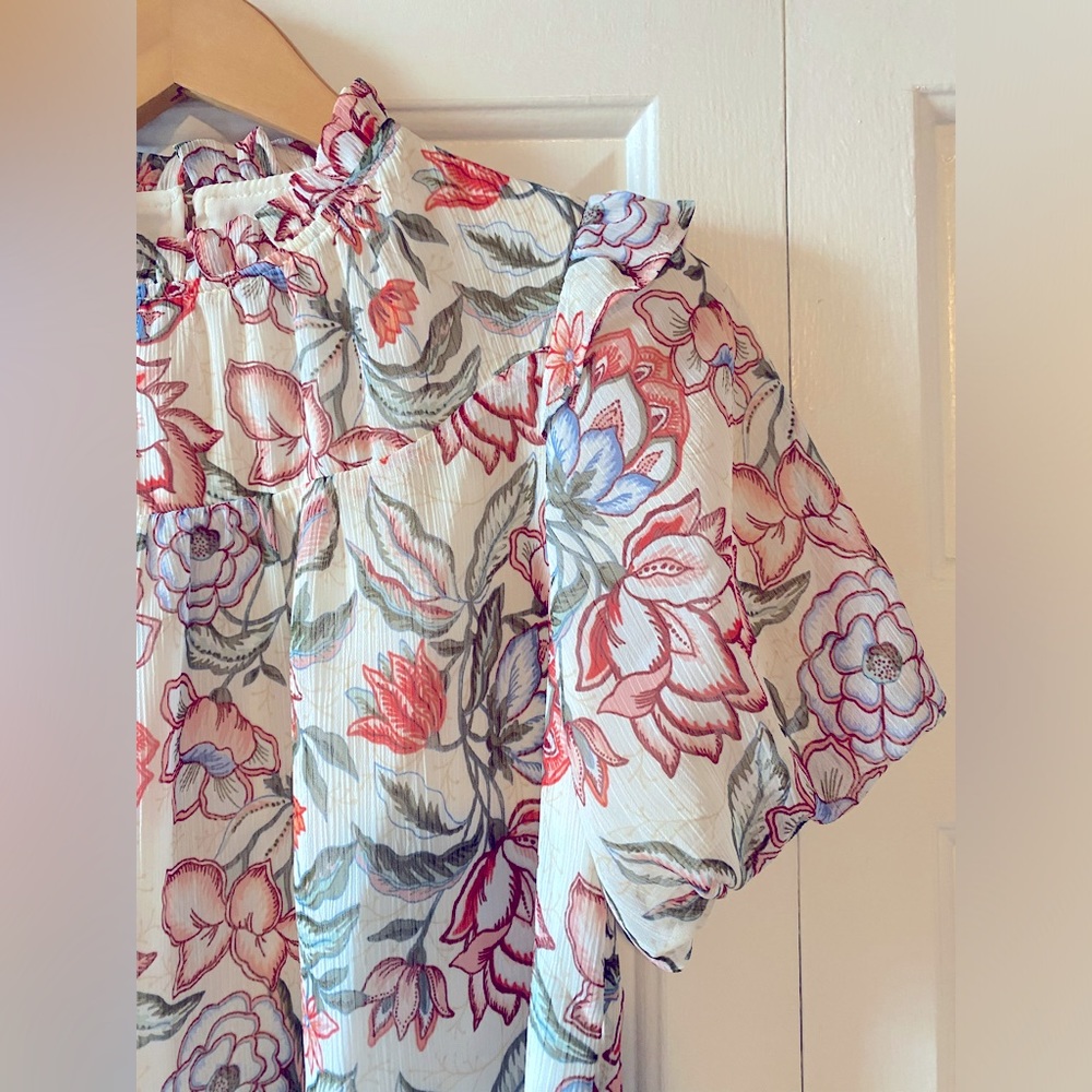 LOFT Petite Floral Ruffle Neck Balloon Sleeve Top